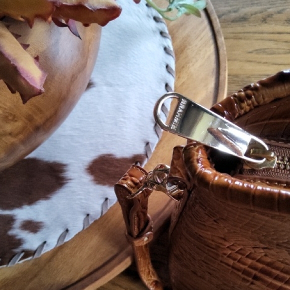 🌻EUC Brahmin Elaine Bag - Picture 13 of 14